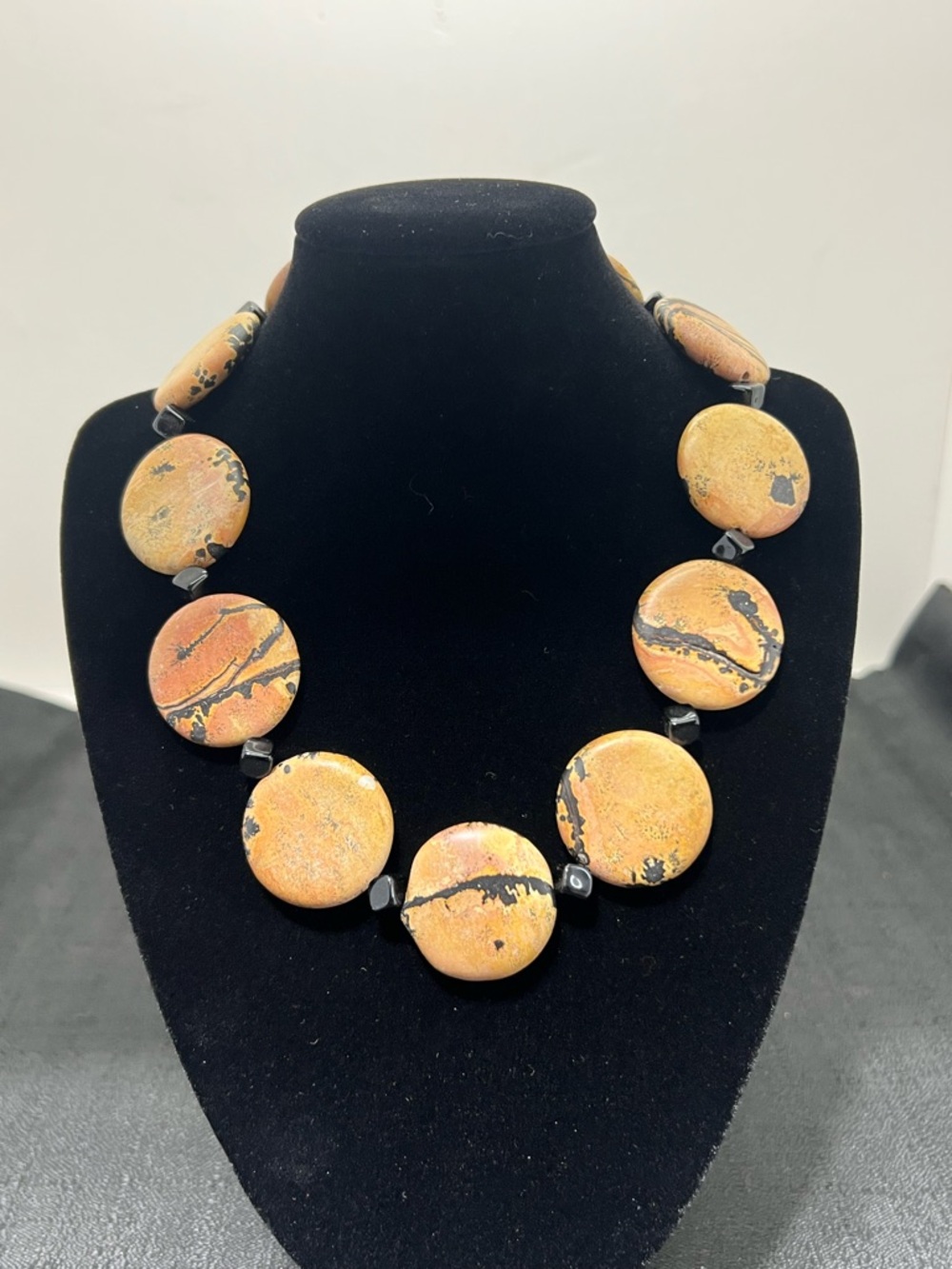 Maligano Jasper Cabochon Round Stone Necklace with Natural Onyx Beads